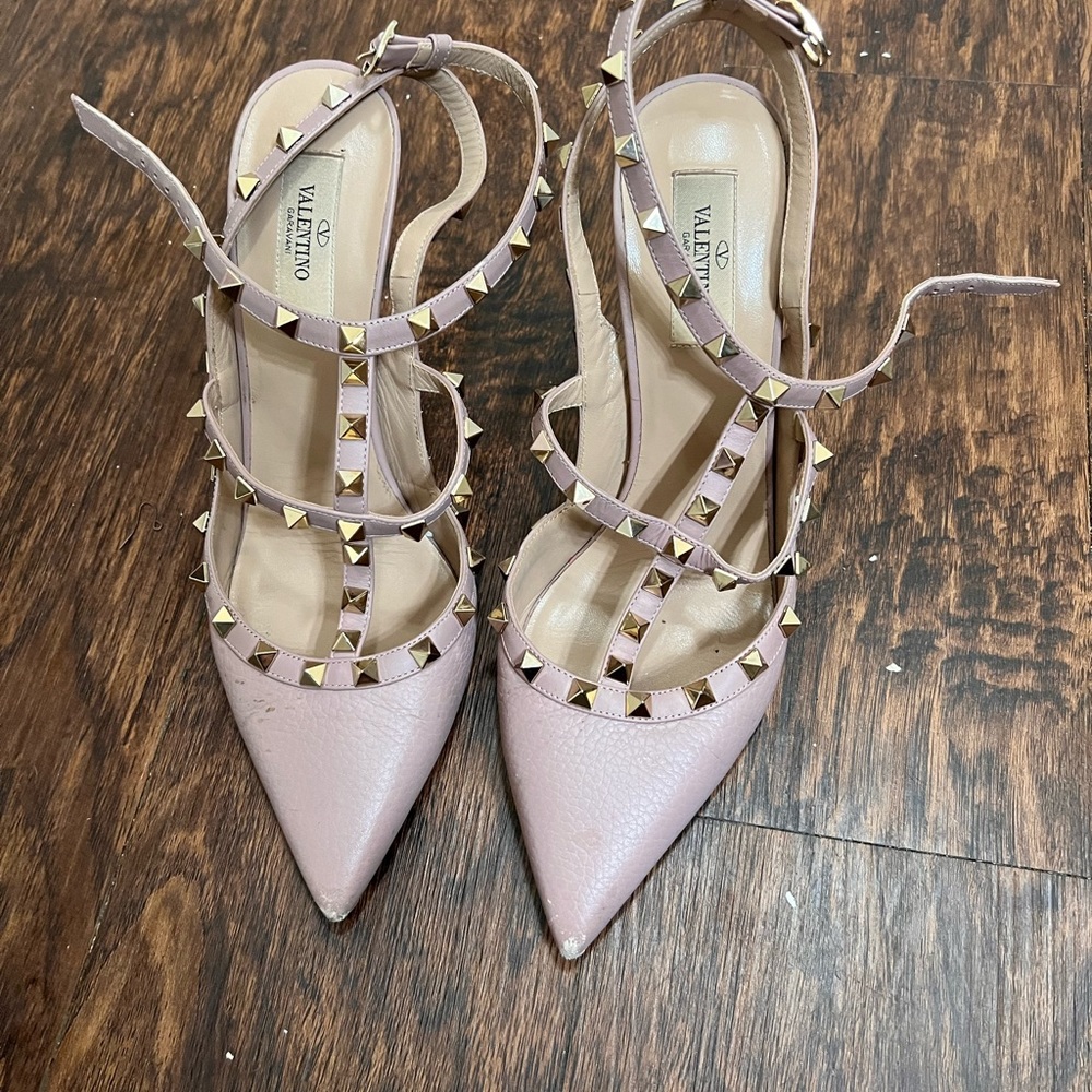 Rockstud Valentino Pumps